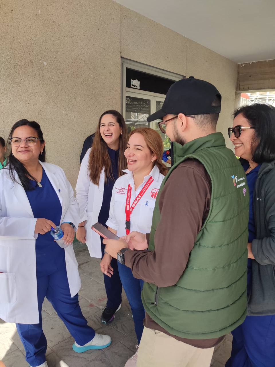 Coordinación institucional. Trabajo de campo junto a la dirección y el equipo médico del hospital.